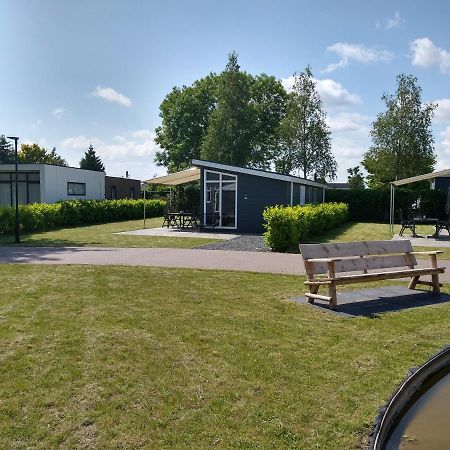 Lathumlodge Met Parkvoorzieningen Zewnętrze zdjęcie